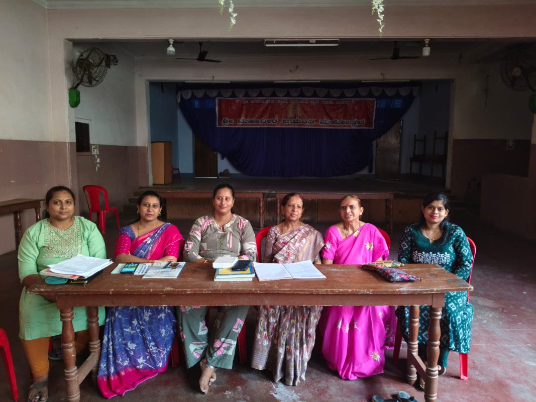 ಶ್ರೀ ಜ್ವಾಲಾಮಾಲಿನಿ ಮಹಿಳಾ ಸಮಾಜ ಮಂಡ್ಯ ನೂತನ ಪದಾದಿಕರಿಗಳು